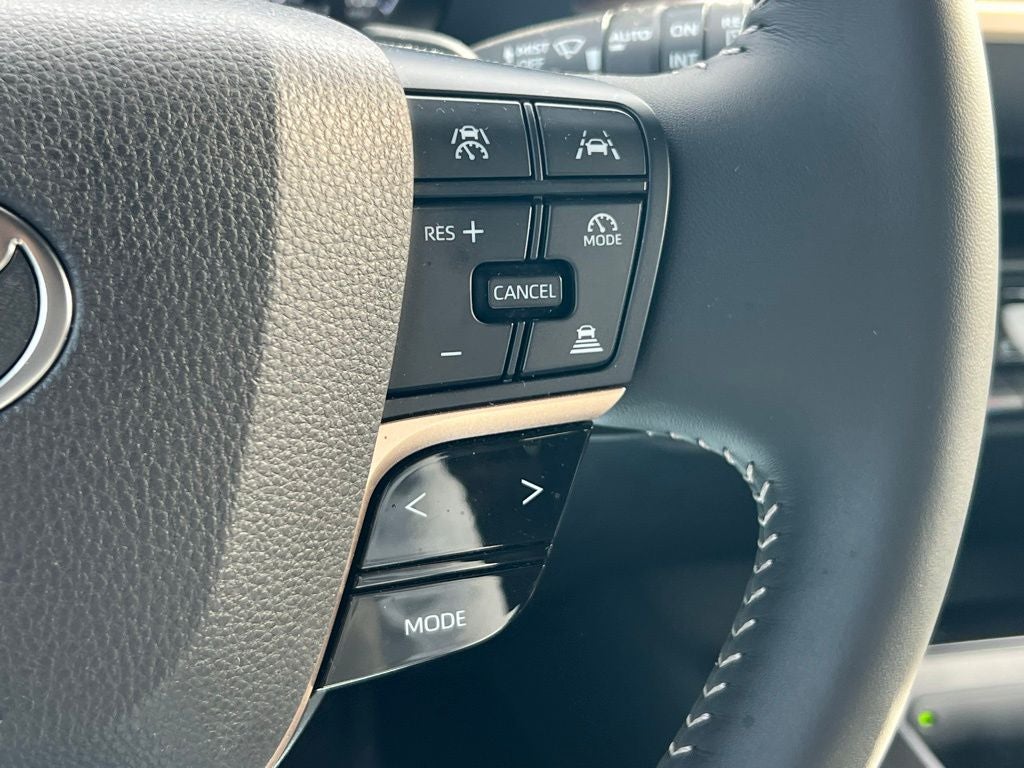 2025 Toyota Crown Signia XLE