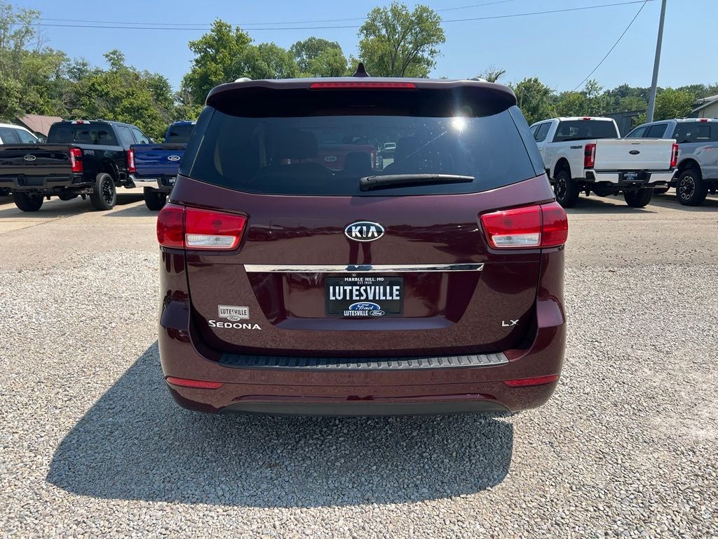 2015 Kia Sedona LX