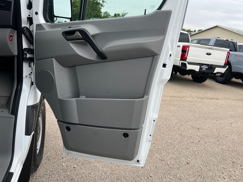 2017 Freightliner Sprinter 2500 Base